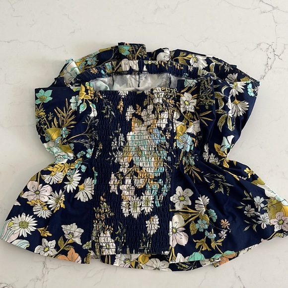 🦋 Ruffled tube top with peplum - Picture 3 of 12